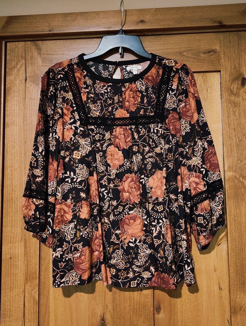 Maurices Embroidered Accent Black & Orange Size S Top